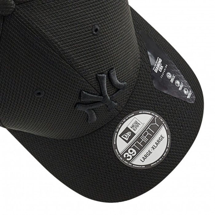 Šiltovka NEW ERA čierna NEW ERA CAP 3930 MLB Diamond era NEYYAN 12523910 BLK/BLK