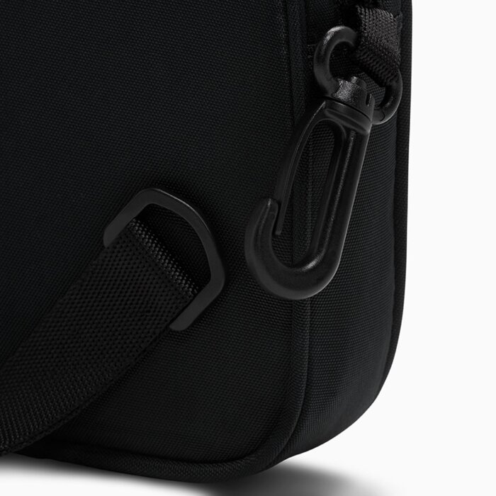Taška Converse čierna FLOATING POCKET 10025360 A01
