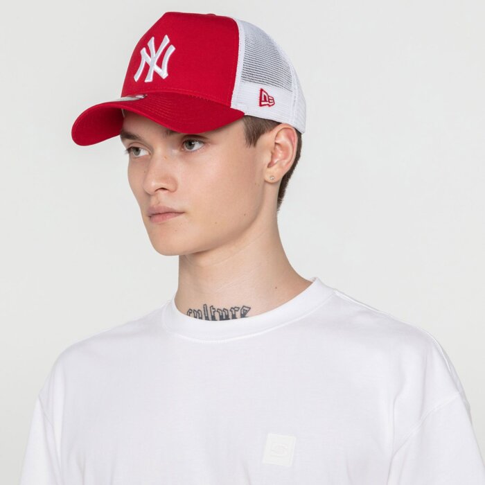 Šiltovka NEW ERA červeno/biela NEW ERA Clean Trucker NEYYAN 2 NEYYAN 11588488 SCA/WHT