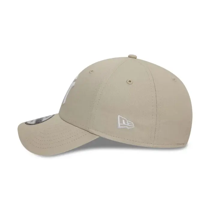 Šiltovka NEW ERA krémová NEW ERA CAP 940 MLB NEYYAN 60471459 STN/WHITE