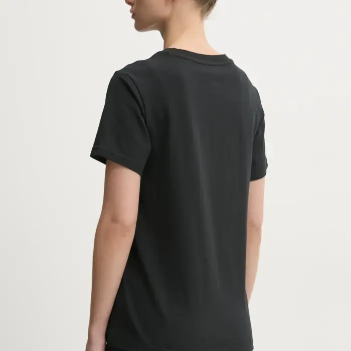 Tričko Converse čierne W CON T SHIRT SMALL CHUCK PATCH TEE 10027570 A02