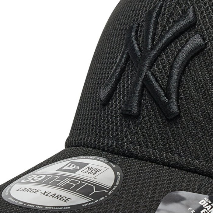 Šiltovka NEW ERA čierna NEW ERA CAP 3930 MLB Diamond era NEYYAN 12523910 BLK/BLK